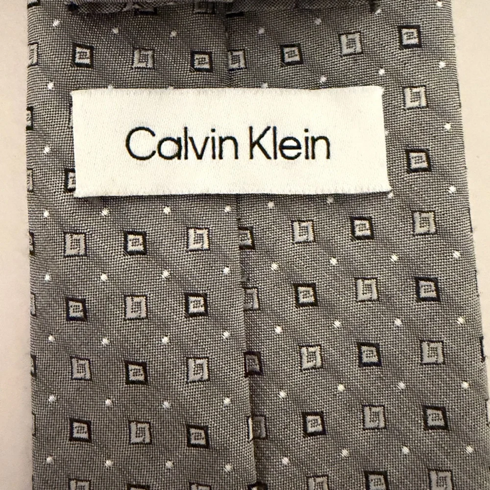 Calvin Klein Men Classic Silk Blend Necktie Macclesfield Formal Business Casual‎